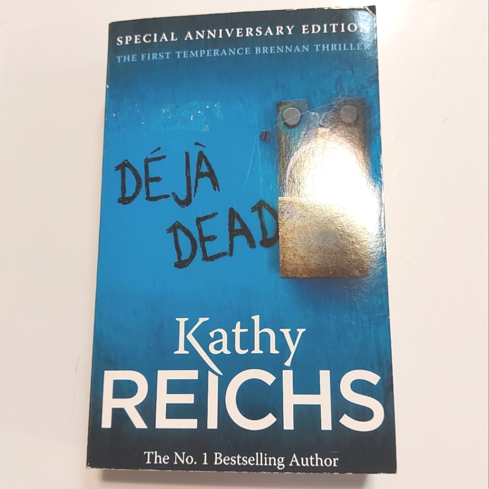5 for $25- Deja Dead, A Temperance Brennan Thriller by Kathy Reichs